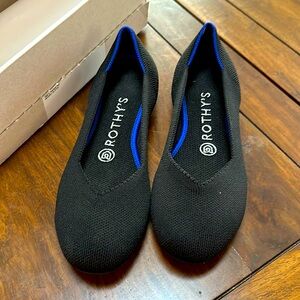 Rothy’s Tuxedo flats size 61/2 new in box.